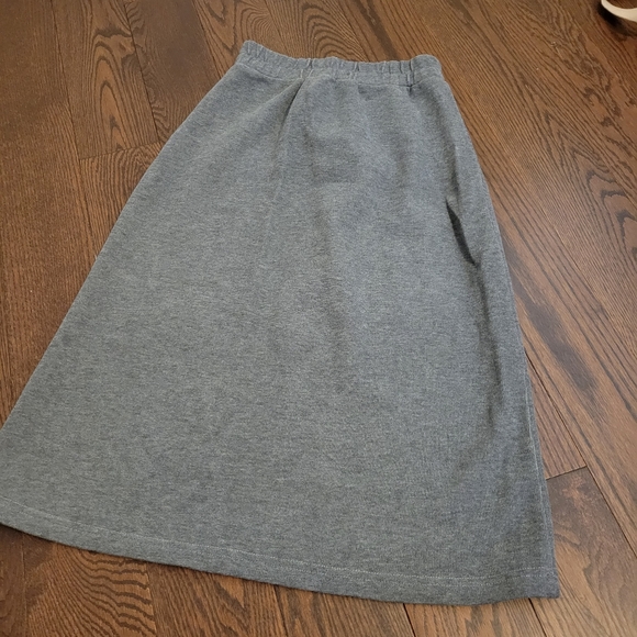 Skirt - Picture 1 of 2